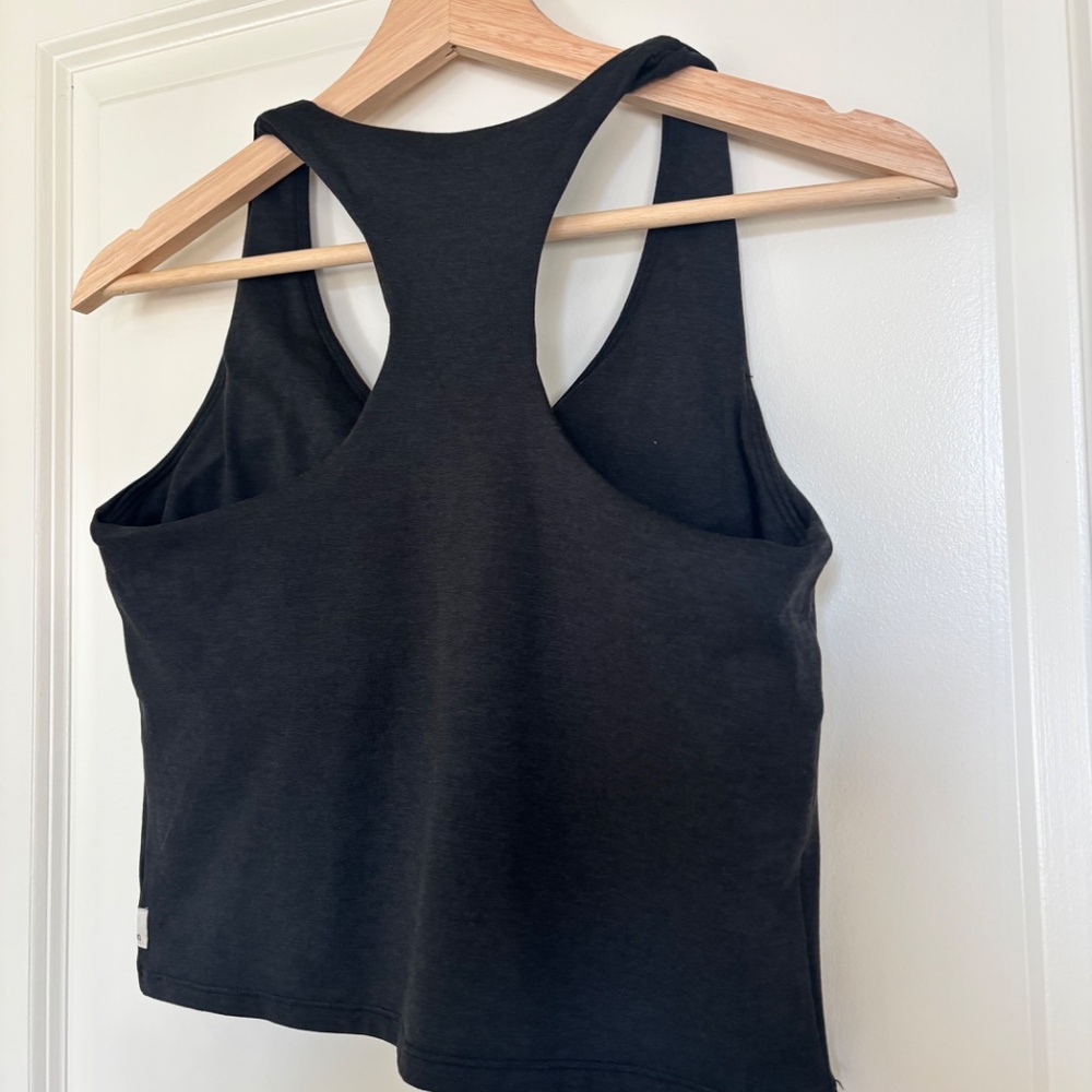 Vuori Halo Performance Black Crop Tank Top 2.0 - Picture 5 of 8